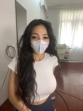 xiongmaobb online show from October 20, 2025, 4:14 am