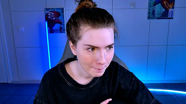 AliceCUNTach online show from October 29, 2025, 5:06 am