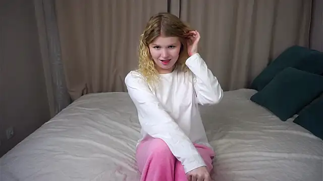 ShontaWasilko online show from September 25, 2025, 8:15 pm