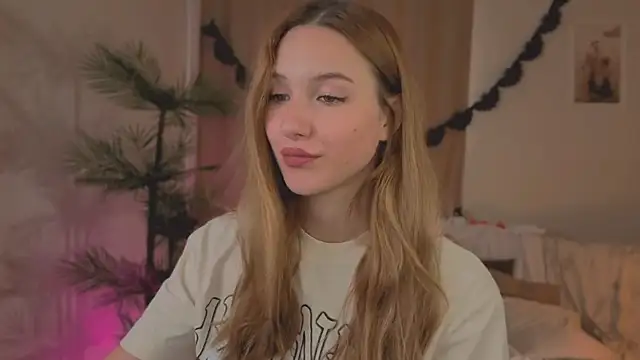 Snapshot of Vegas_V chatting on October 21, 2025, 1:43 pm Vegas V online show from October 21, 2025, 1:43 pm