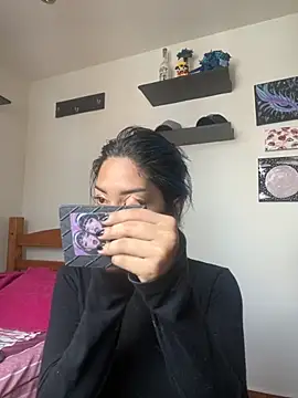 kittyMone  online show from September 23, 2025, 4:25 pm