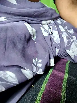 Snapshot of Hot_lali_555 chatting on October 10, 2025, 2:56 am Hot lali 555 online show from October 10, 2025, 2:56 am