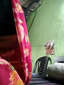 Snapshot of Hot_lali_555 chatting on October 8, 2025, 10:17 am Hot lali 555 online show from October 8, 2025, 10:17 am