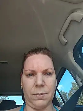 aussiepeaches online show from October 4, 2025, 3:30 am