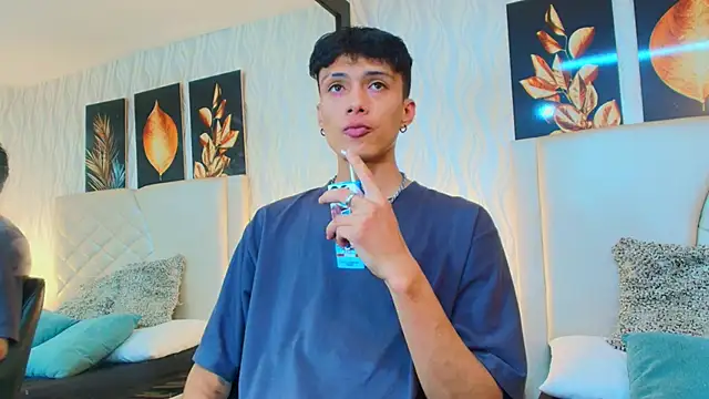 Lean Portman online show from September 12, 2025, 9:03 pm