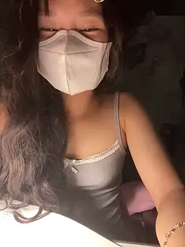 Fin-xinh18 online show from November 2, 2025, 4:01 pm