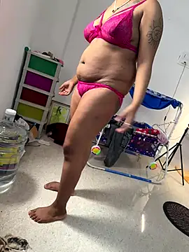 Snapshot of nishababybaby chatting on October 2, 2025, 10:07 am nishababybaby online show from October 2, 2025, 10:07 am