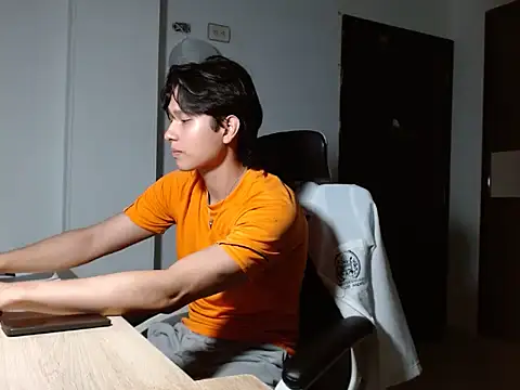 TeddyBear 07 online show from September 11, 2025, 1:33 pm