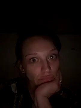 Crooked Angel online show from November 13, 2025, 10:52 am