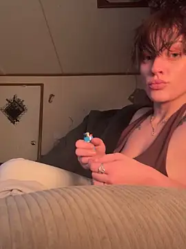 Crooked Angel online show from November 25, 2025, 8:14 am