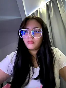 Angeldusttt online show from September 25, 2025, 4:57 pm