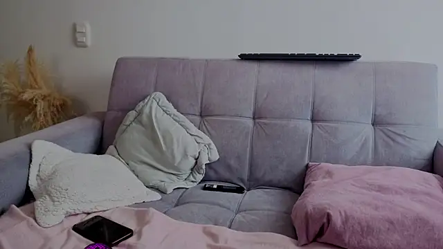 0ne 0f 0ne online show from March 4, 2026, 6:37 pm