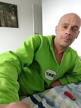 nolliebollieeeeeee online show from October 6, 2025, 11:22 am