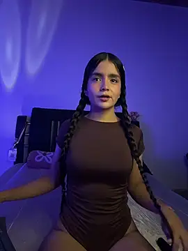 Snapshot of Ashley_and_Zoe chatting on November 20, 2025, 10:42 pm Ashley and Zoe online show from November 20, 2025, 10:42 pm