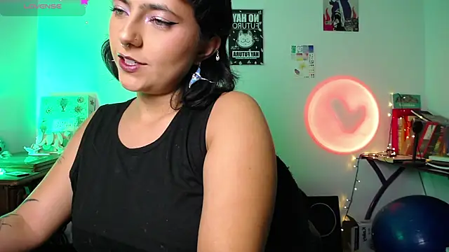 AlmaNanax online show from October 10, 2025, 7:09 am