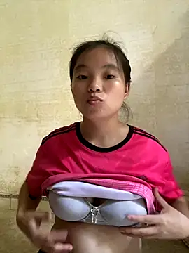 viluna online show from October 5, 2025, 7:21 am