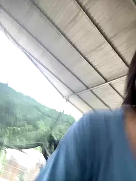 viluna online show from October 4, 2025, 4:14 am