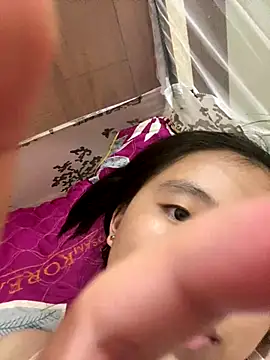 viluna online show from September 14, 2025, 1:44 pm