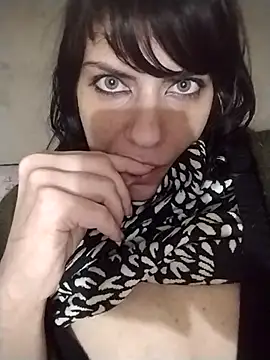 Lea9816 online show from November 22, 2025, 6:12 am