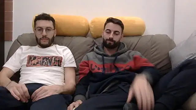 Amicisegreti online show from February 24, 2026, 8:42 pm