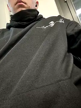 Snapshot of BigTeddy_7_08in chatting on March 4, 2026, 11:23 pm BigTeddy 7 08in online show from March 4, 2026, 11:23 pm