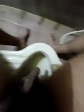 Snapshot of mommylover5 chatting on March 15, 2026, 7:04 am mommylover5 online show from March 15, 2026, 7:04 am