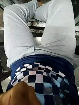 mommylover5 online show from October 1, 2025, 11:36 am