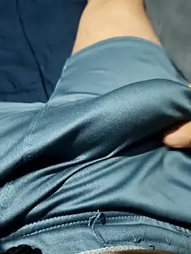 Aaia93 online show from November 18, 2025, 6:17 am