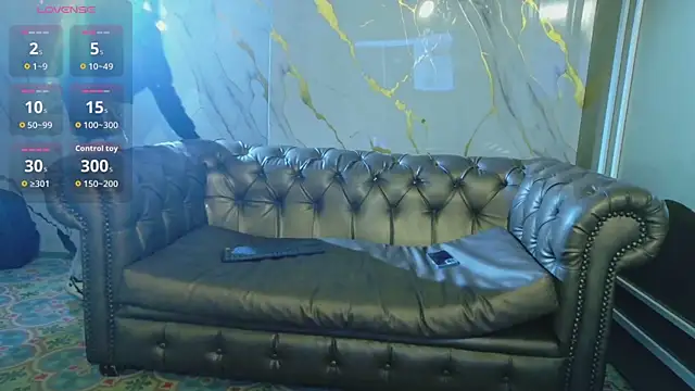 Olivia11  online show from December 17, 2025, 11:37 am