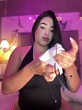 SofiaWildee online show from December 18, 2025, 4:06 am