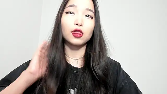 Soyun Mia online show from March 22, 2026, 1:23 pm