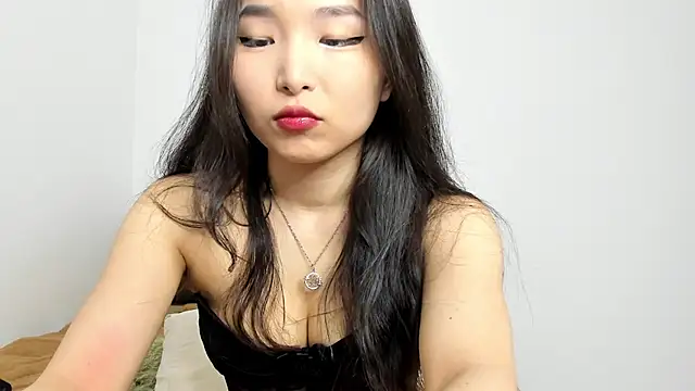 Soyun Mia online show from February 2, 2026, 1:32 pm