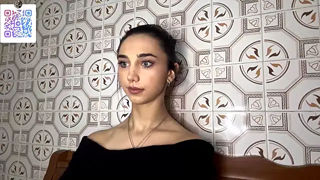 LinaMour online show from November 30, 2025, 10:21 pm