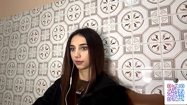 LinaMour online show from November 12, 2025, 10:13 pm