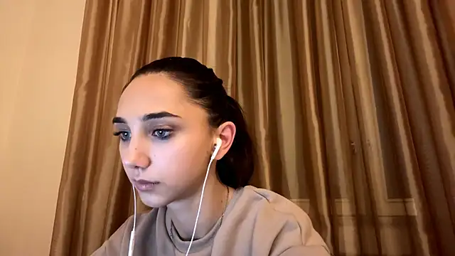 LinaMour online show from September 26, 2025, 11:22 pm