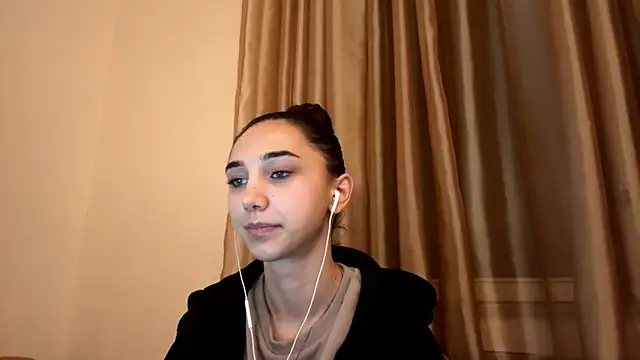 LinaMour online show from October 4, 2025, 10:11 pm