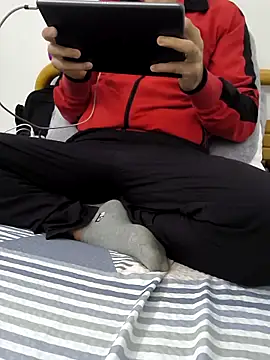 yazinyazin1 online show from November 1, 2025, 9:14 am