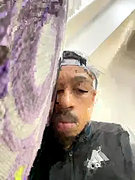 fitsexyman online show from September 29, 2025, 1:06 pm