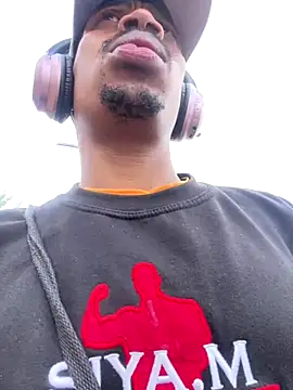 fitsexyman online show from September 30, 2025, 10:54 am