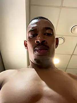 fitsexyman online show from November 5, 2025, 9:56 am