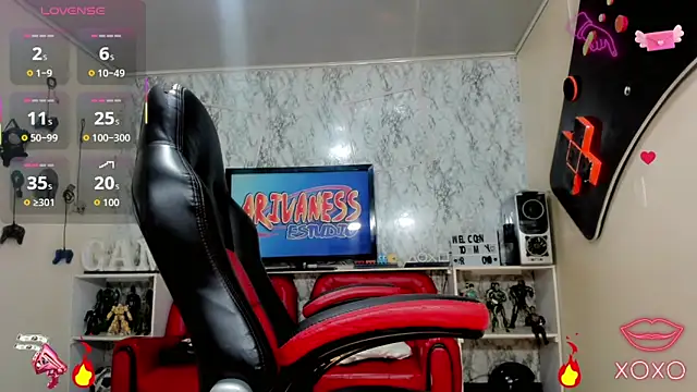 Candy Walker  online show from November 22, 2025, 7:35 pm