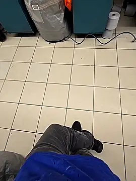 sisman31 online show from September 17, 2025, 7:38 pm