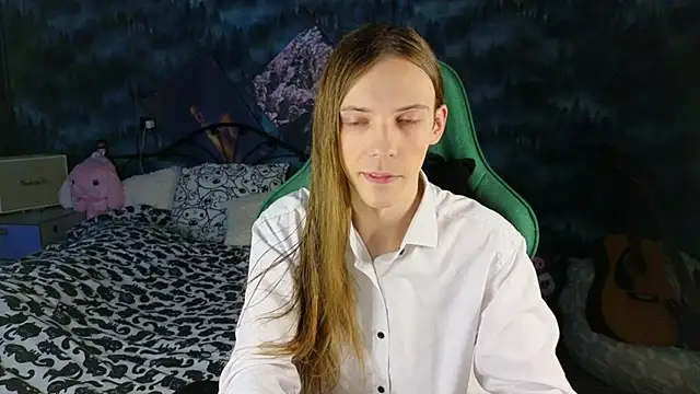 artass2 online show from November 8, 2025, 6:44 pm