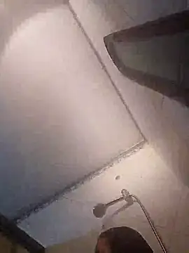 isabella931054 online show from October 7, 2025, 11:50 pm