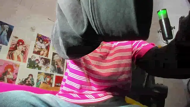 Snapshot of LovexJuxn_ chatting on November 27, 2025, 3:12 pm LovexJuxn online show from November 27, 2025, 3:12 pm