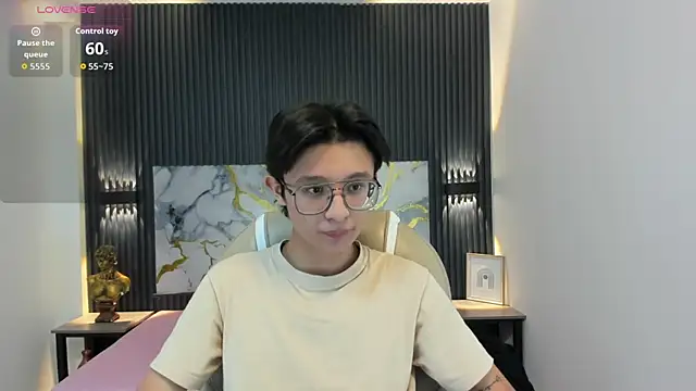 SantiagoRusso18 online show from November 15, 2025, 3:21 am