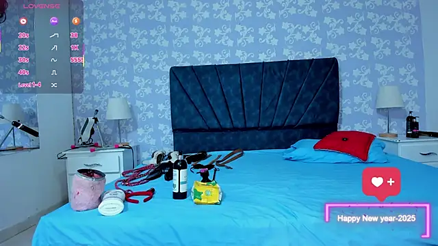 JisooLuv online show from October 18, 2025, 7:27 pm