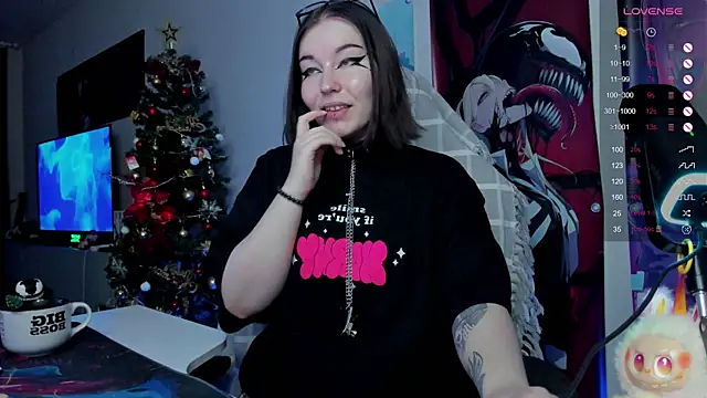 MargarettRose online show from January 13, 2026, 2:04 am