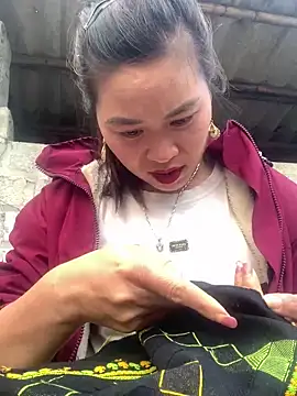 Snapshot of tuyetnhi-00 chatting on December 21, 2025, 9:11 am tuyetnhi-00 online show from December 21, 2025, 9:11 am