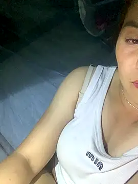 Snapshot of tuyetnhi-00 chatting on September 10, 2025, 3:11 pm tuyetnhi-00 online show from September 10, 2025, 3:11 pm